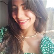 I am a qualified teacher who enjoys teaching arabic and english